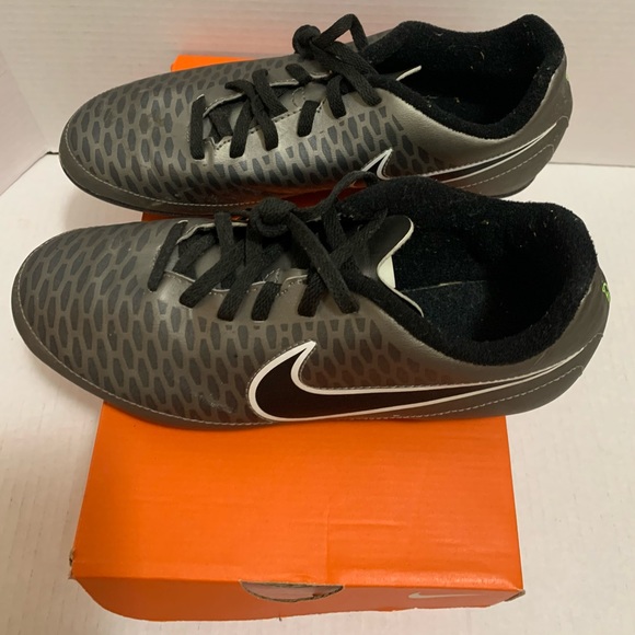 Nike Magista Ola FG-R Soccer Cleats 6Y Metallic Pewter - Picture 2 of 12